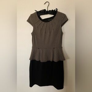 Connected Apparel Black & Beige, Peplum Waist Business Casual.

⛔️ Belt missing